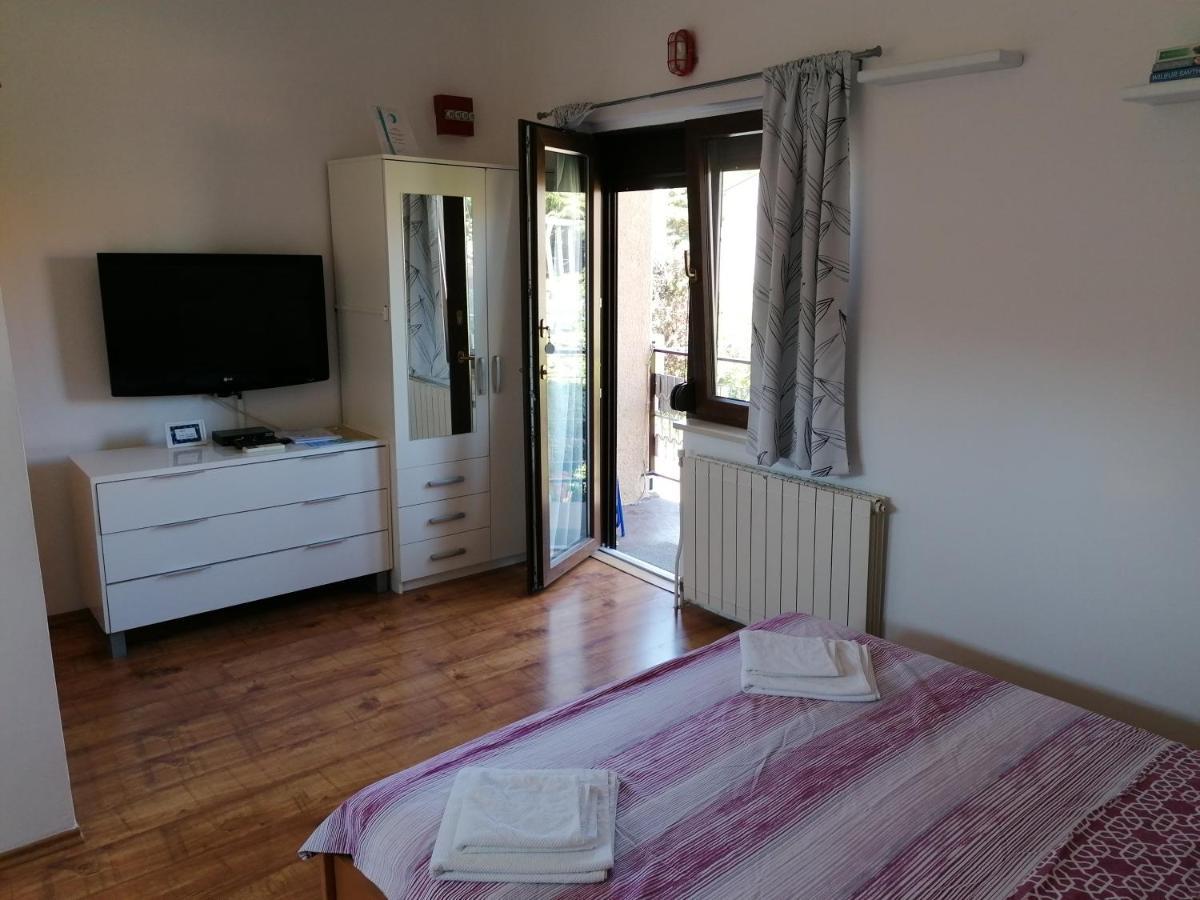 Nice Studio Near Centar+Free Parking Rovinj Exterior photo